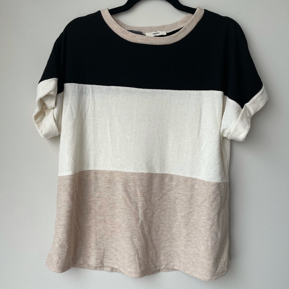 Short Sleeve Color Block Top - Picture 2 of 4